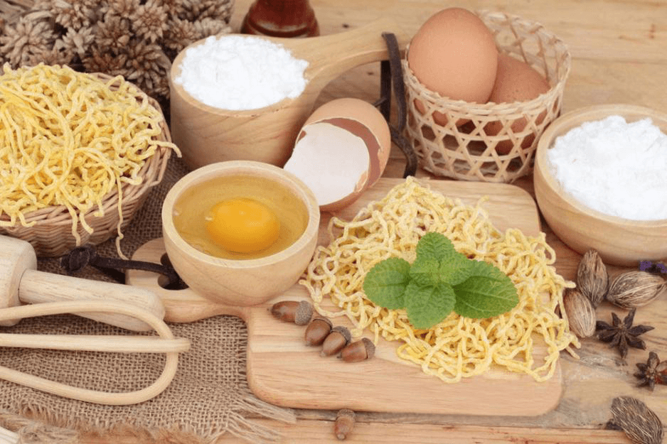 高湯熬制、營養(yǎng)美味，解碼白象食品“湯好喝高湯面”制作工藝